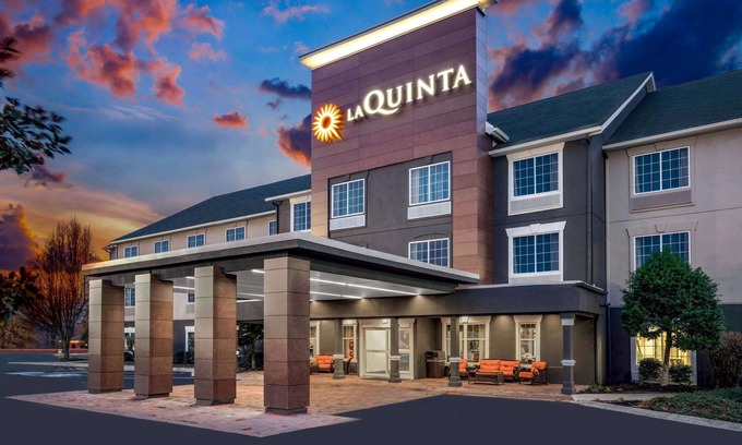 Cookeville Hotel | La Quinta Inn & Suites by Wyndham Cookeville