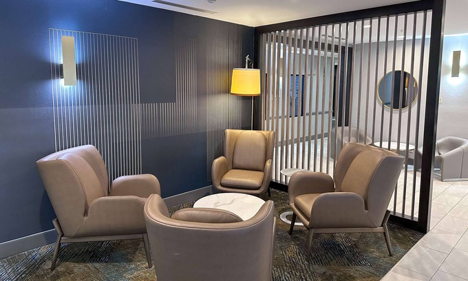 South Bend Hotel | La Quinta Inn & Suites by Wyndham South Bend