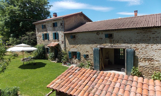 Auzelles Cama Y Desayuno | La Rosière 2. A heavenly place in the midst of nature, peace and quiet.