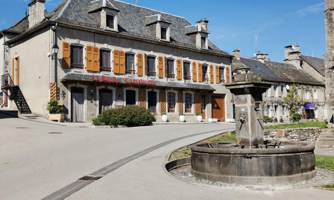Saint-Etienne-de-Chomeil Casa | La Ruche Cantalienne