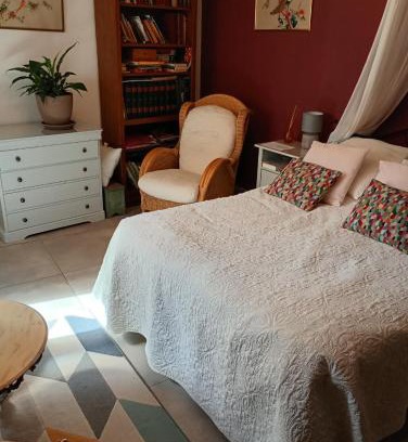 Volonne Cama Y Desayuno | La ruelle