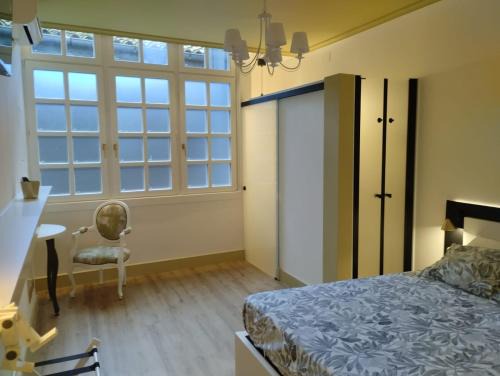 Aviles Apartamento | La silla de San Bernardo