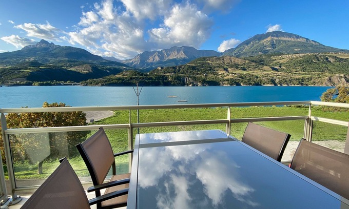 Savines-le-Lac Apartamento | La Terrasse au Bord du Lac, vue Panoramique 180 °, Appt 2 ch