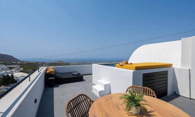 Pyrgos Apartamento | La Torretta Suites & Spa