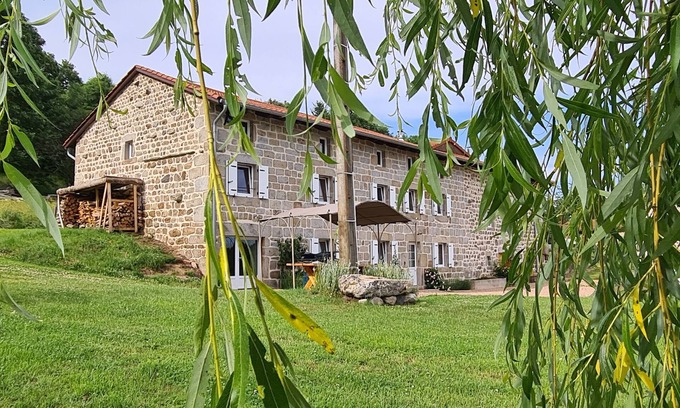 Saint-Antheme Casa | LA VIE D'ANCE: AUVERGNE NATURE COTTAGE