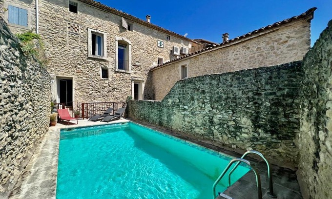 Lagnes Casa | La Villa 1777