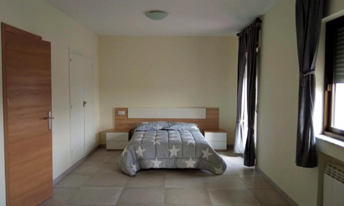 Calvarrasa de Abajo Casa | La Villa Hostal