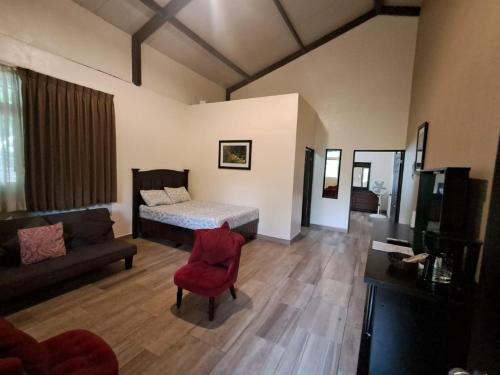 San Agustin Lanquin Apartamento | La Villa Suites el Quetzal