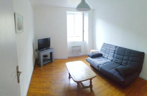 Ferrieres-Saint-Mary Apartamento | la violette