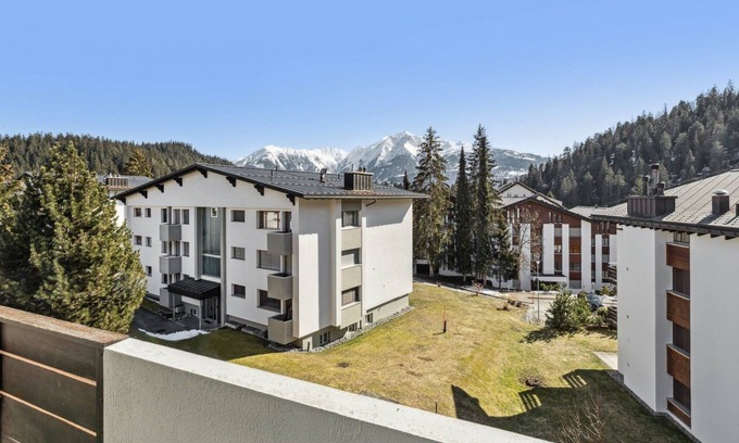 Laax Apartamento | Laax 365 Ski IN & Ski OUT - Bike & Relax with a view of the mountains, up to 6 people