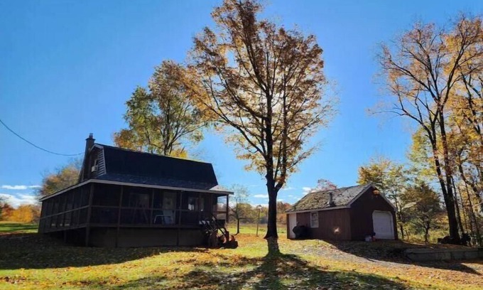 Thompson Cabaña | Lackawanna Lodge - Cozy two bedroom cottage