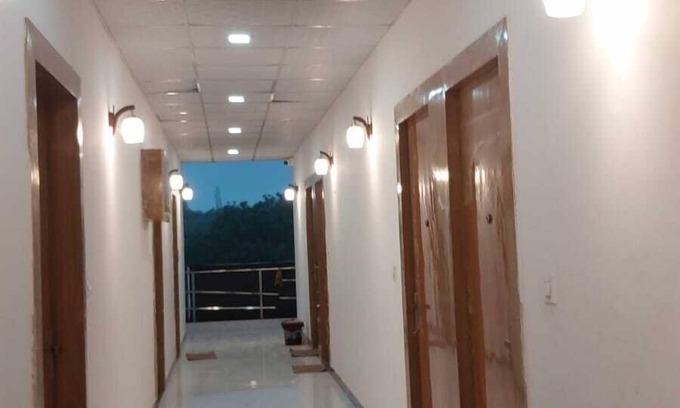 Barsana Hotel | Ladlee Palace Guest House
