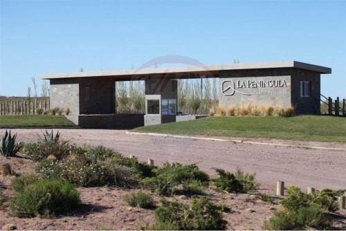 Departamento Confluencia Casa | Lago Marimenuco: La peninsula