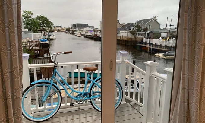 Beach Haven West Casa | Lagoon access and views . Close Restaurants and minutes from LBI