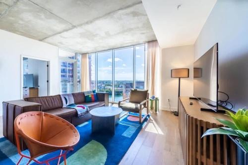 Rainey Street Historic District Casa | Laguna at the Rainey District - Luxury Condo