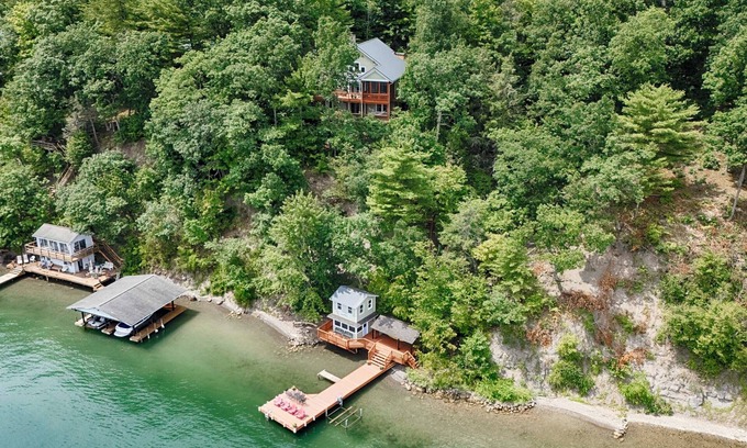 Naples Casa | Lake A Lot: "Charming and Modern - Canandaigua Lake Dream Home!"