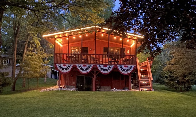Nekoosa Cabina | Cabina del lago durante todo el año. Cerca del campo de golf Sand Valley.