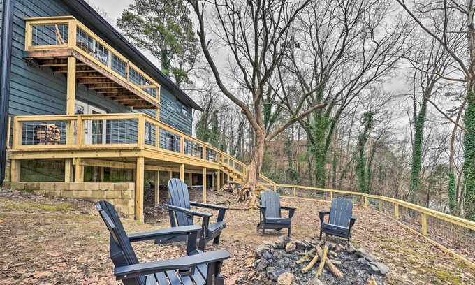 Jones Mills Casa | Lake Catherine Home w/ Deck + Fire Pit!