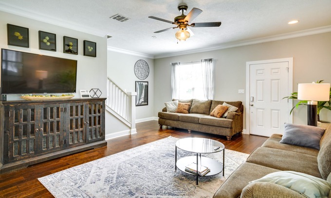 Lake Charles Casa | Lake Charles Vacation Rental Near Downtown!