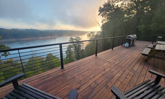 Sloans Valley Casa | Lake Cumberland Luxury #2! Amazing Lake views, hot tub, fire pit!