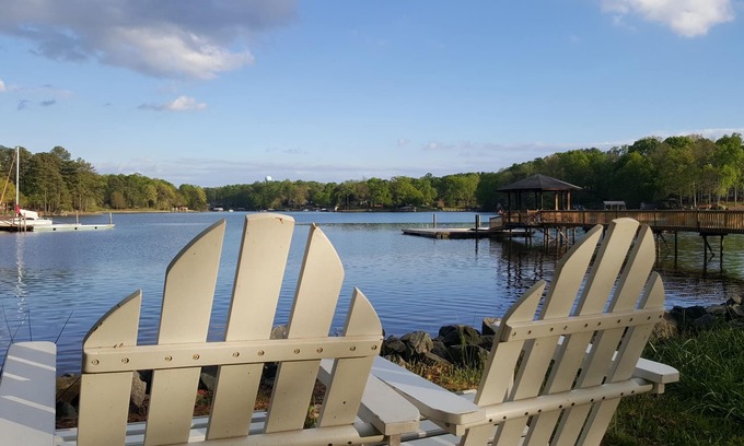 Mayhew Casa | Lake Front Getaway, ideal para familias.