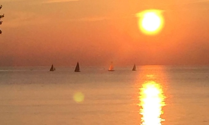 Youngstown Casa | Lake Front Heaven Traveling Nurses Welcome