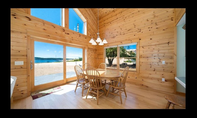 Mears Casa | Alquiler New Lakefront Silver Lake