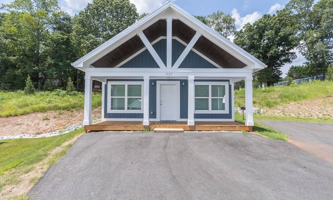 Townville Cabina | Lake Hartwell Cabins-15 Minutes to Clemson-Near Green Pond Landing