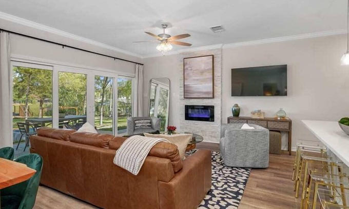 Gun Barrel City Casa | Lake Haven, Volleyball, Spa, Jet Ski, Boat Rental