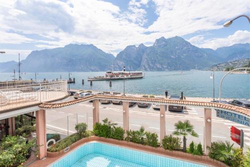 Torbole sul Garda Hotel | Lake Hotel Ifigenia
