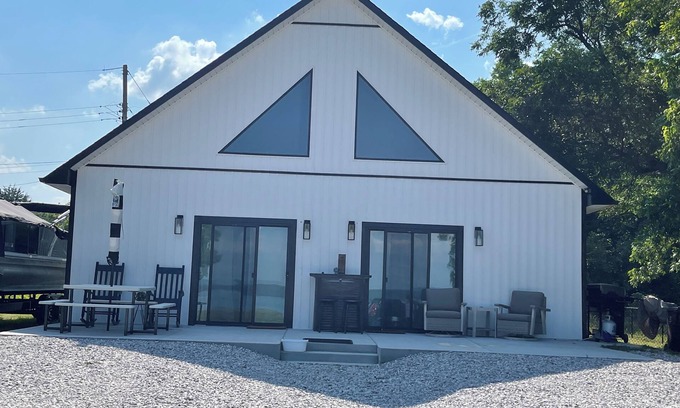 Eufaula Casa | Lake house with a view just minutes away from Beach, Bars and local venues