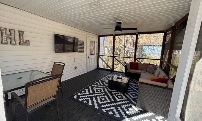 Smithville Cabaña | Lake it Easy! at Center Hill Lake