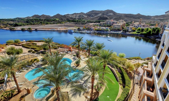 Lake Las Vegas Condominio | Lake Las Vegas Studio with Serene Views