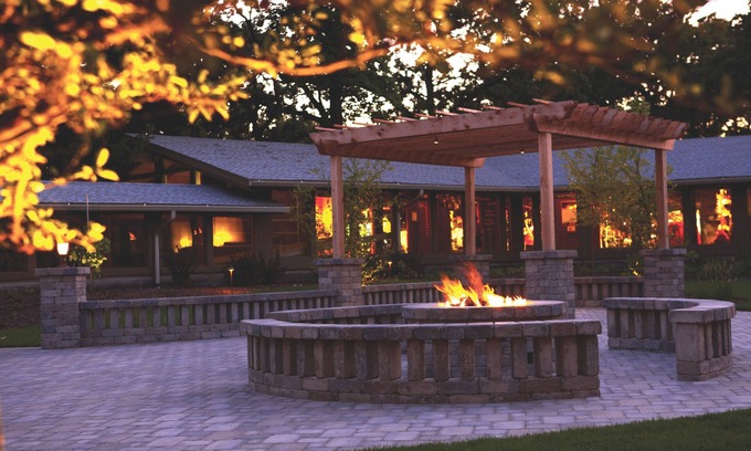 Delavan Complejo | Lake Lawn Resort