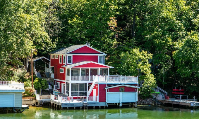 Lake Lure Cabaña | Lake Lure Opens May 2026 Tucked Away Gem: Lakefront, 3Fireplaces