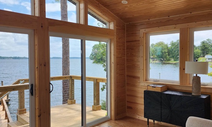 Leesville Casa | Lake Murray Modern Lakefront Retreat - Dock, Fireplace & Family-Friendly Luxury