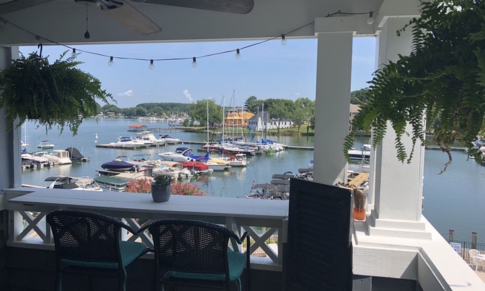 Cornelius Condominio | Lake Norman frente al mar 2 dormitorios, 2 baños condominio - ubicado en el centro