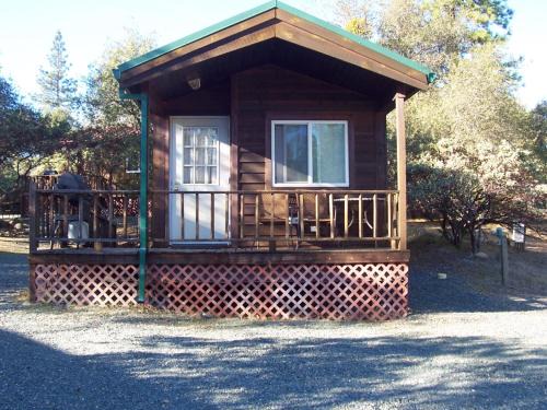 Oregon House Complejo | Lake of the Springs Camping Resort Cabin 3