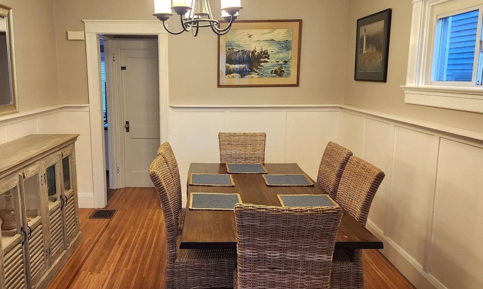 West Irondequoit Casa | Lake Ontario Beach House