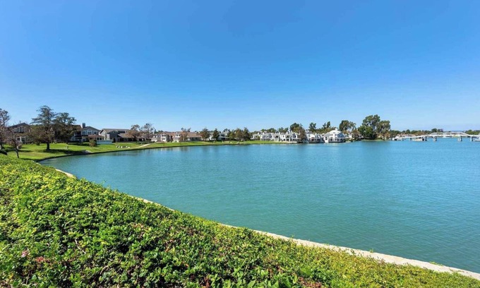 Woodbridge Casa | Lake View|Backyard|Communal Pool|Lovely Vacation Home #41553