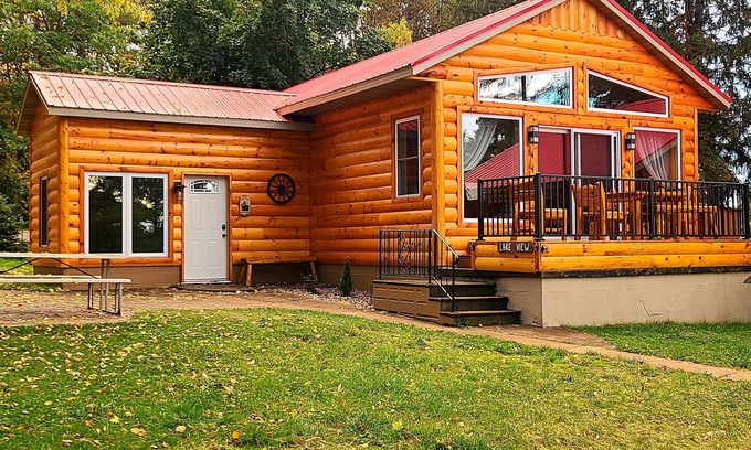 Elcho Casa | Lake view cabin 4 bedroom. Post lake Wi