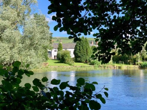 Pooley Bridge Casa | Lake View Cottage
