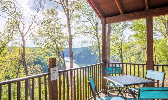 White County Cabina | Lake View Country Cabin at Bear Bluff Retreat