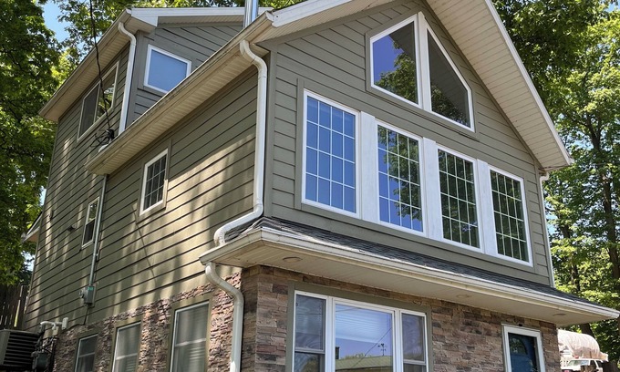 Sister Lakes Casa | Lake View Getaway
