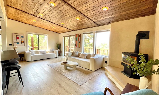Altamont Casa | 🌲Lake View Nature House with Theatre, Game Room, and Gym🌲