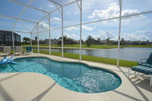 Eagle Pointe South Casa | Lake Views Family Fun Pool Near Theme Parks