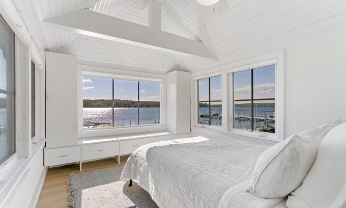 Williams Bay Cabaña | Lakefront Beach Cottage with Boat Slip