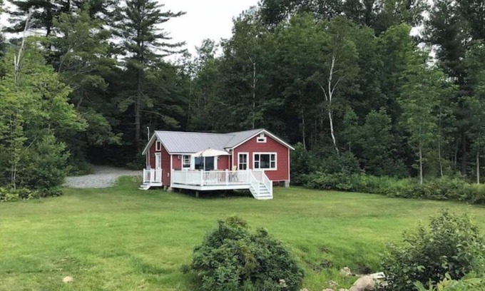 Concord Cabaña | Lakefront Cottage on beautiful Miles Pond w/dock.
