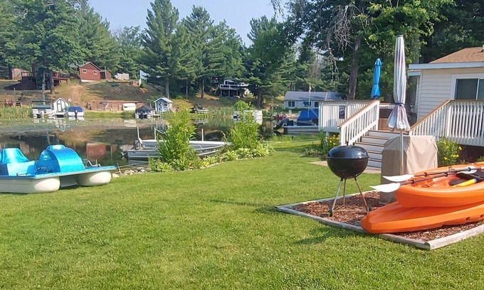 Harrison Cabaña | Lakefront Cottage/Sutherland Lake -All Sport Lake-Pet Free