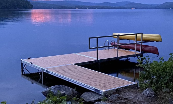 Belgrade Casa | Lakefront Cottage with Sandy Beach across from Belgrade Golf Course.